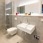 Апартаменты Friz Barn Lofts Stylische Garten Parkplatz Zentral Гундельфинген