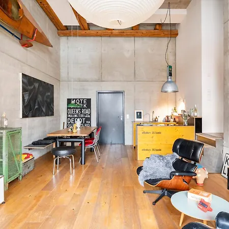 Friz Barn Lofts Stylische Garten Parkplatz Zentral Διαμέρισμα